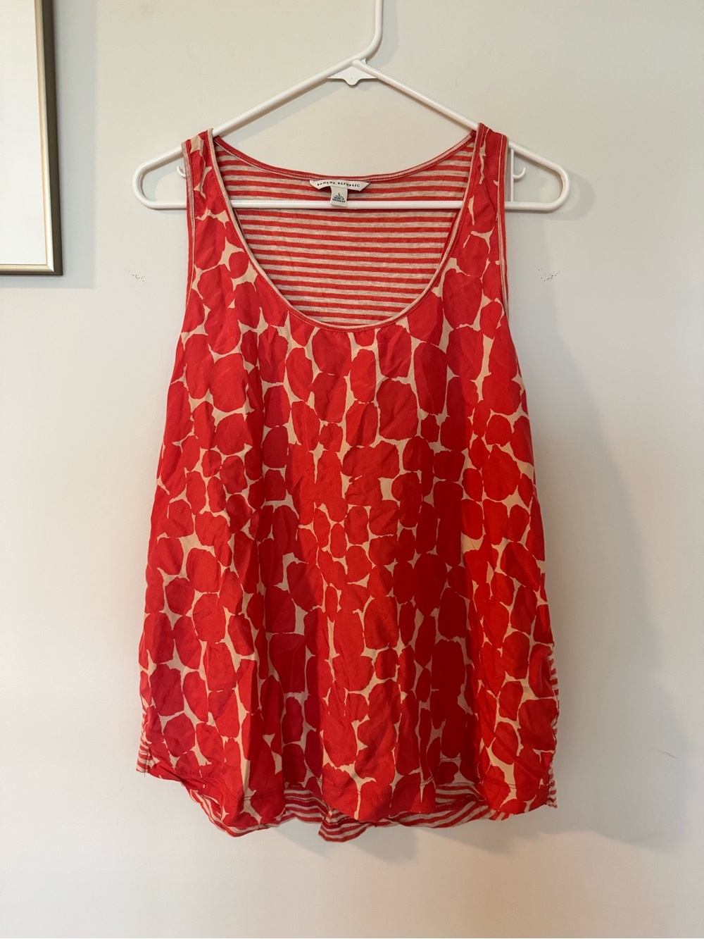 Banana Republic Silk Coral and Cream Floral Scoop Tank